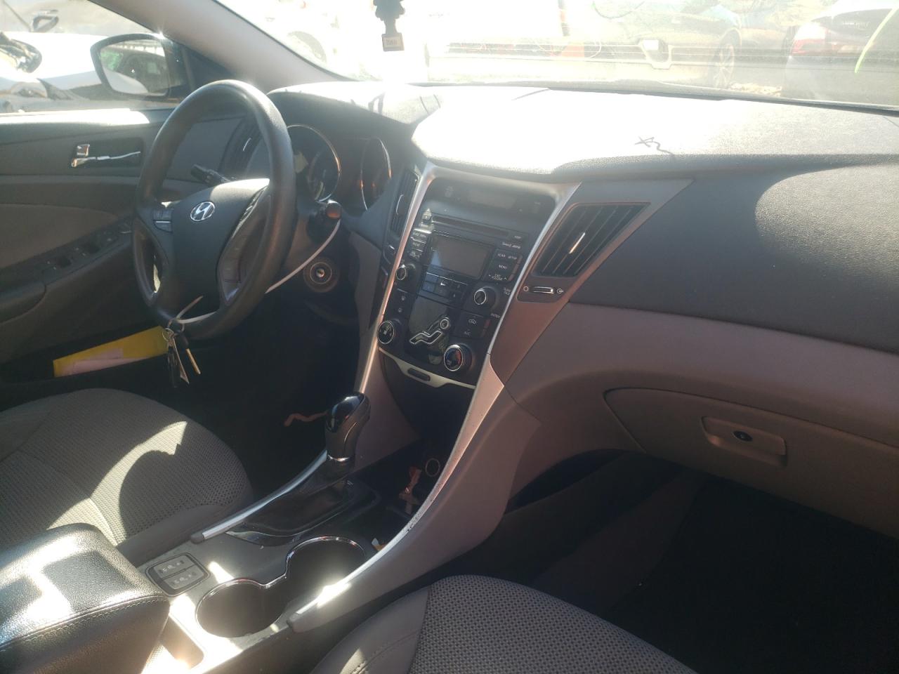 Photo 9 from auction – 2013 HYUNDAI SONATA GLS with VIN 5NPEB4AC3DH805600