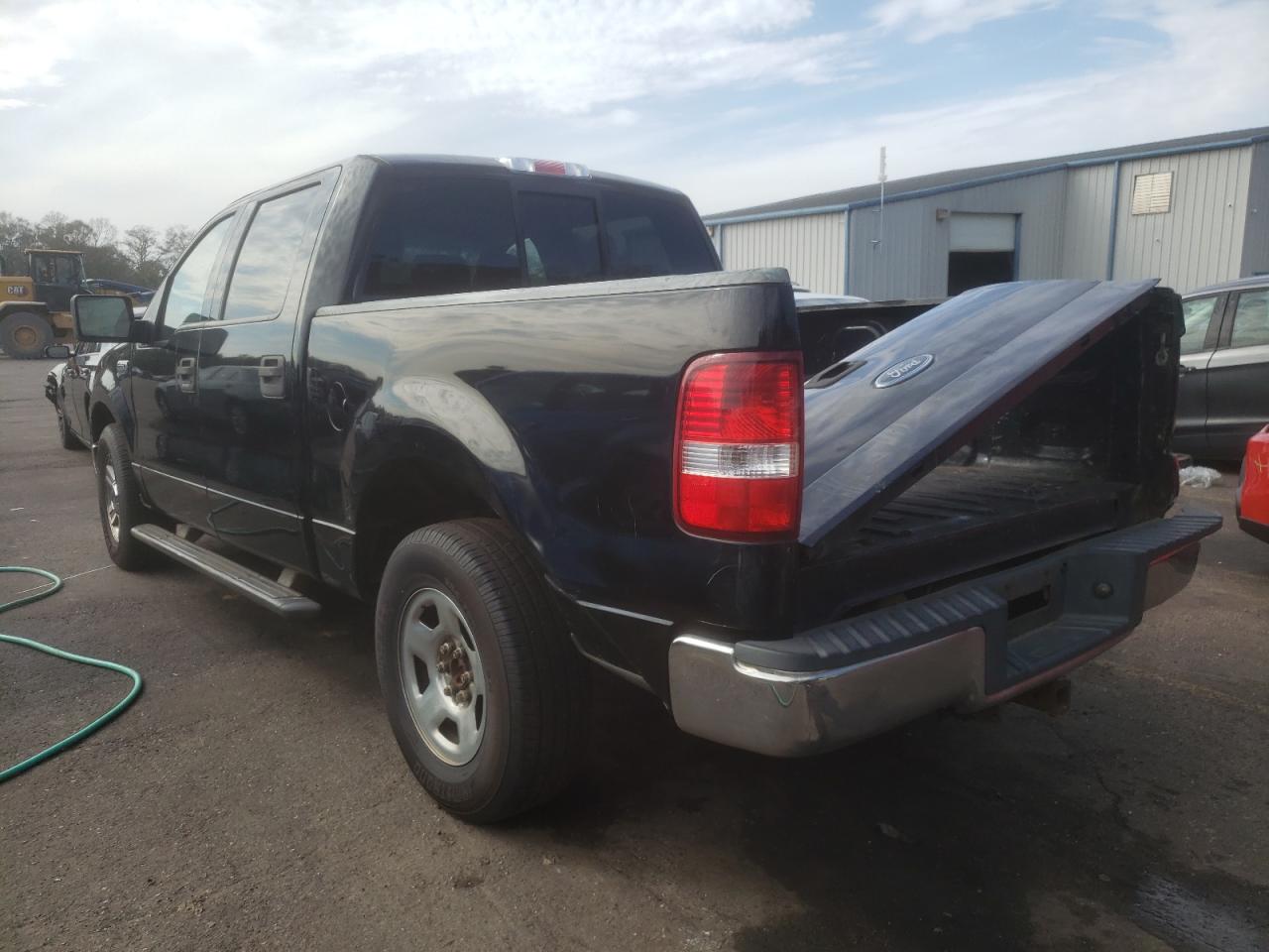Photo 3 from auction – 2004 FORD F150 SUPER with VIN 1FTRW12W94KC49954