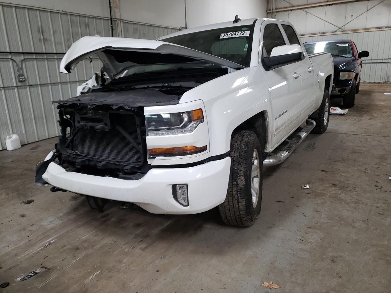 Photo 2 from auction – 2016 CHEVROLET SILVERADO with VIN 1GCVKREC8GZ366723