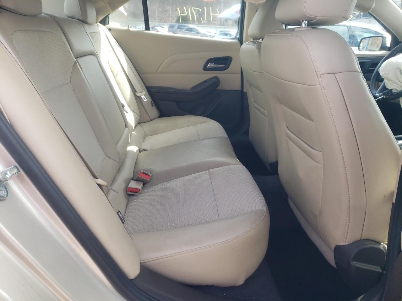 Photo 6 from auction – 2016 CHEVROLET MALIBU LIM with VIN 1G11C5SA2GF127539