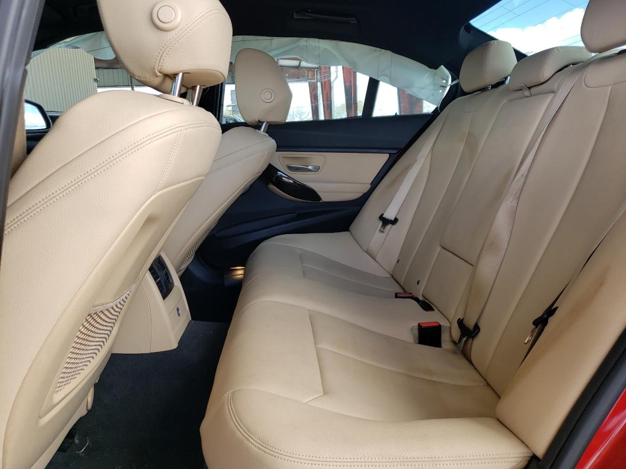 Photo 6 from auction – 2017 BMW 320 I with VIN WBA8E1G35HNU14672