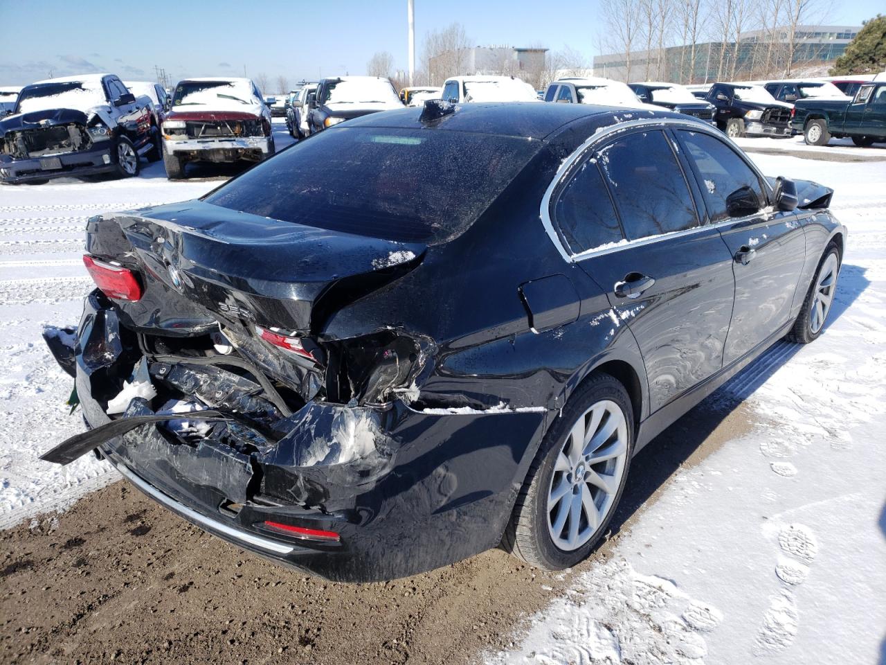 Photo 4 from auction – 2017 BMW 320 XI with VIN WBA8A3C57HK691341