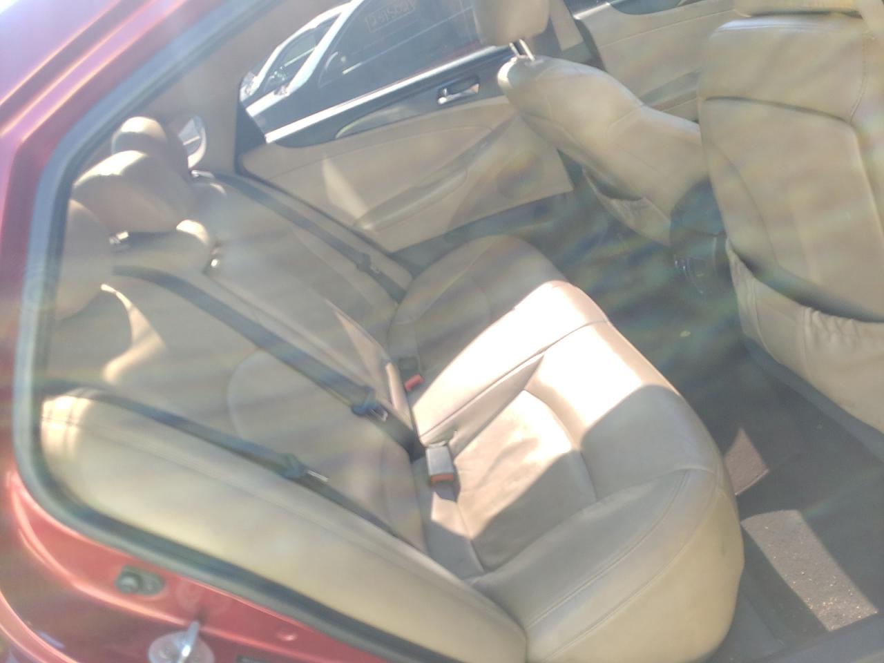Фото 6 с аукциона – 2012 HYUNDAI SONATA SE с VIN 5NPEC4AB0CH382039