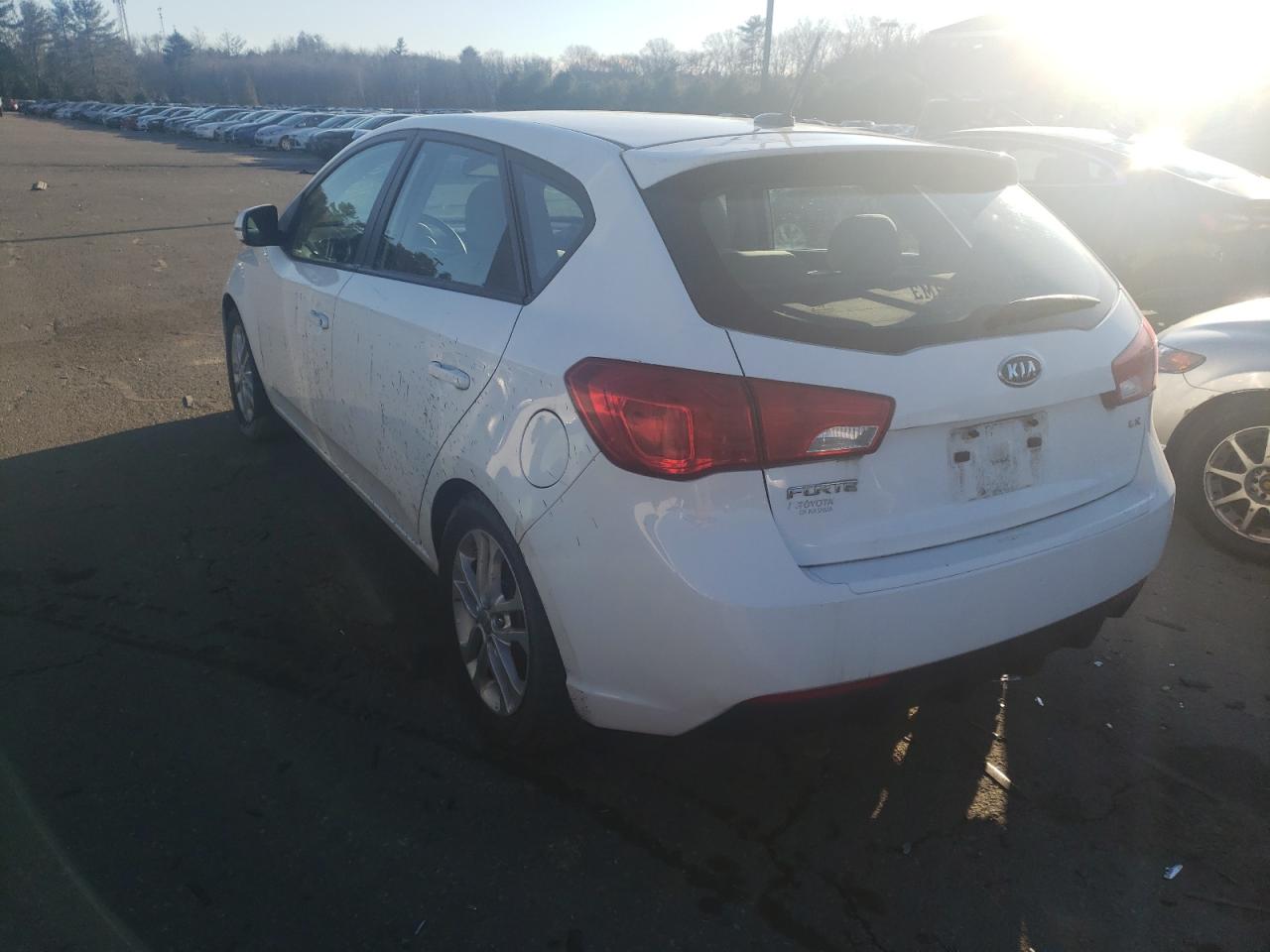 Photo 3 from auction – 2011 KIA FORTE EX with VIN KNAFU5A24B5432685