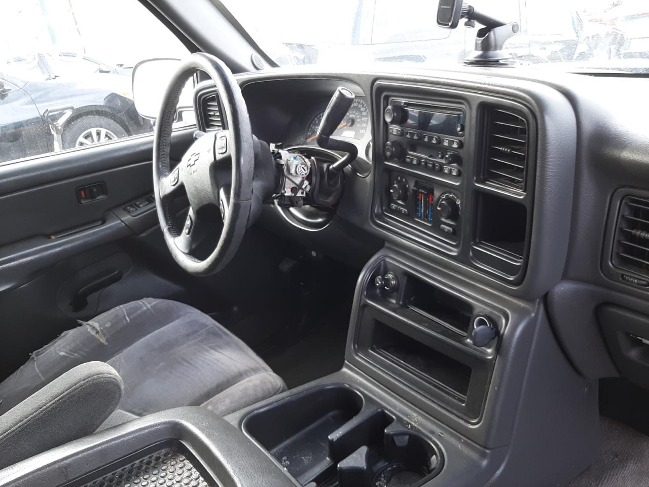 Photo 9 from auction – 2005 CHEVROLET SILVERADO with VIN 1GCGK13U35F820493