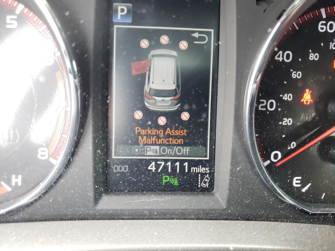 Photo 8 from auction – 2017 TOYOTA RAV4 SE with VIN 2T3JFREV1HW655996