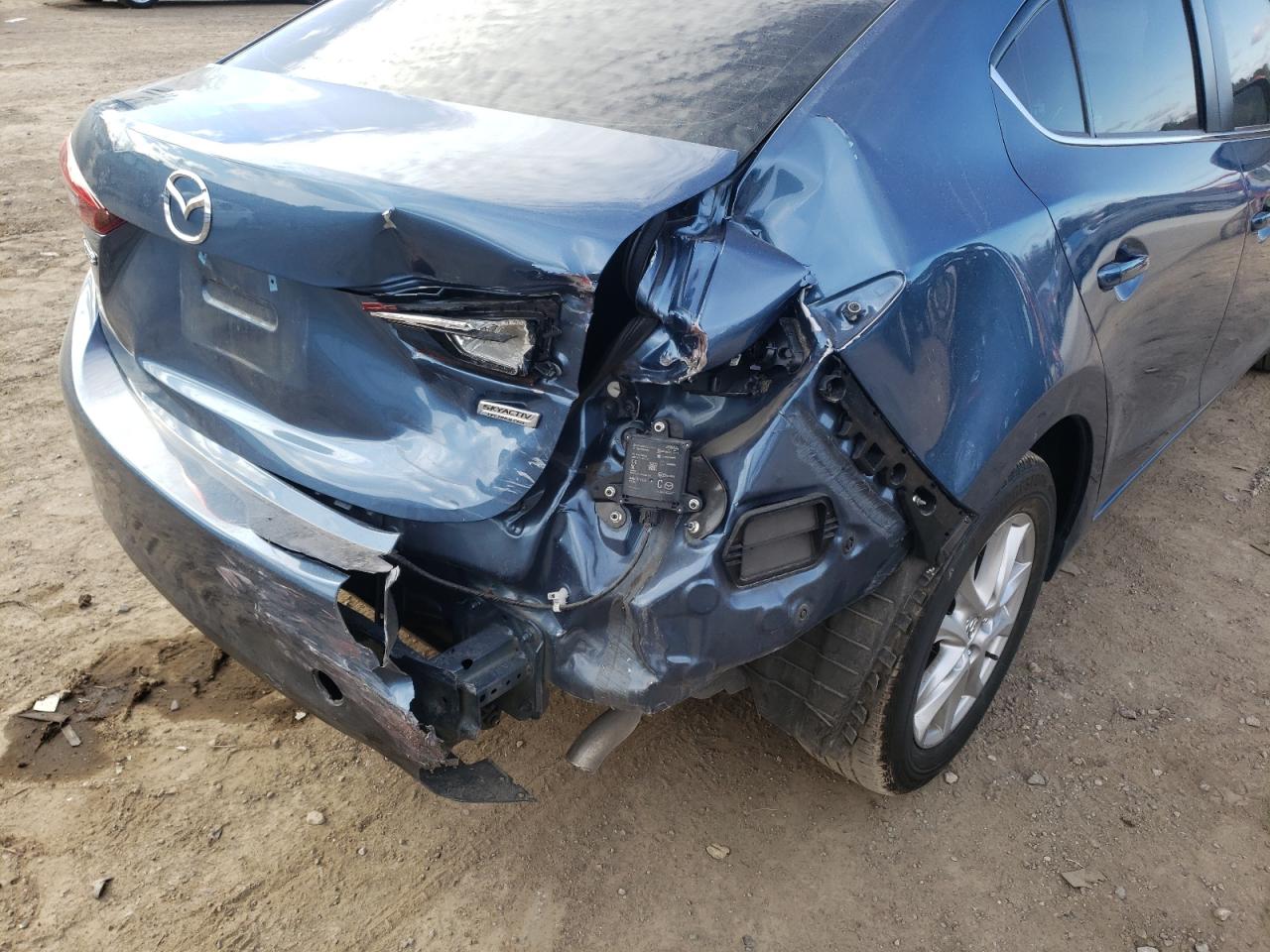 Photo 9 from auction – 2018 MAZDA 3 SPORT with VIN 3MZBN1U76JM270918