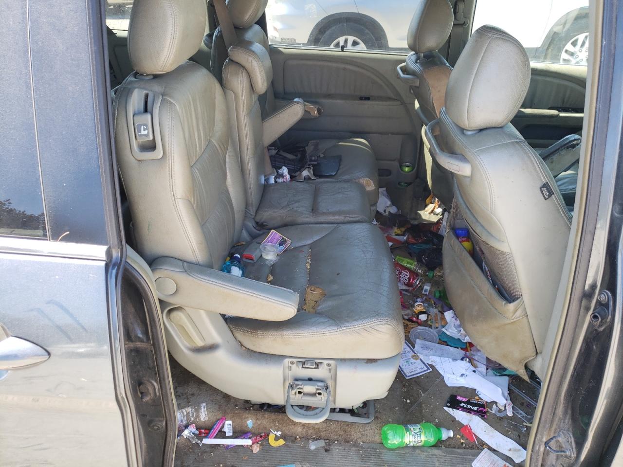 Photo 6 from auction – 2006 HONDA ODYSSEY EX with VIN 5FNRL38656B462833