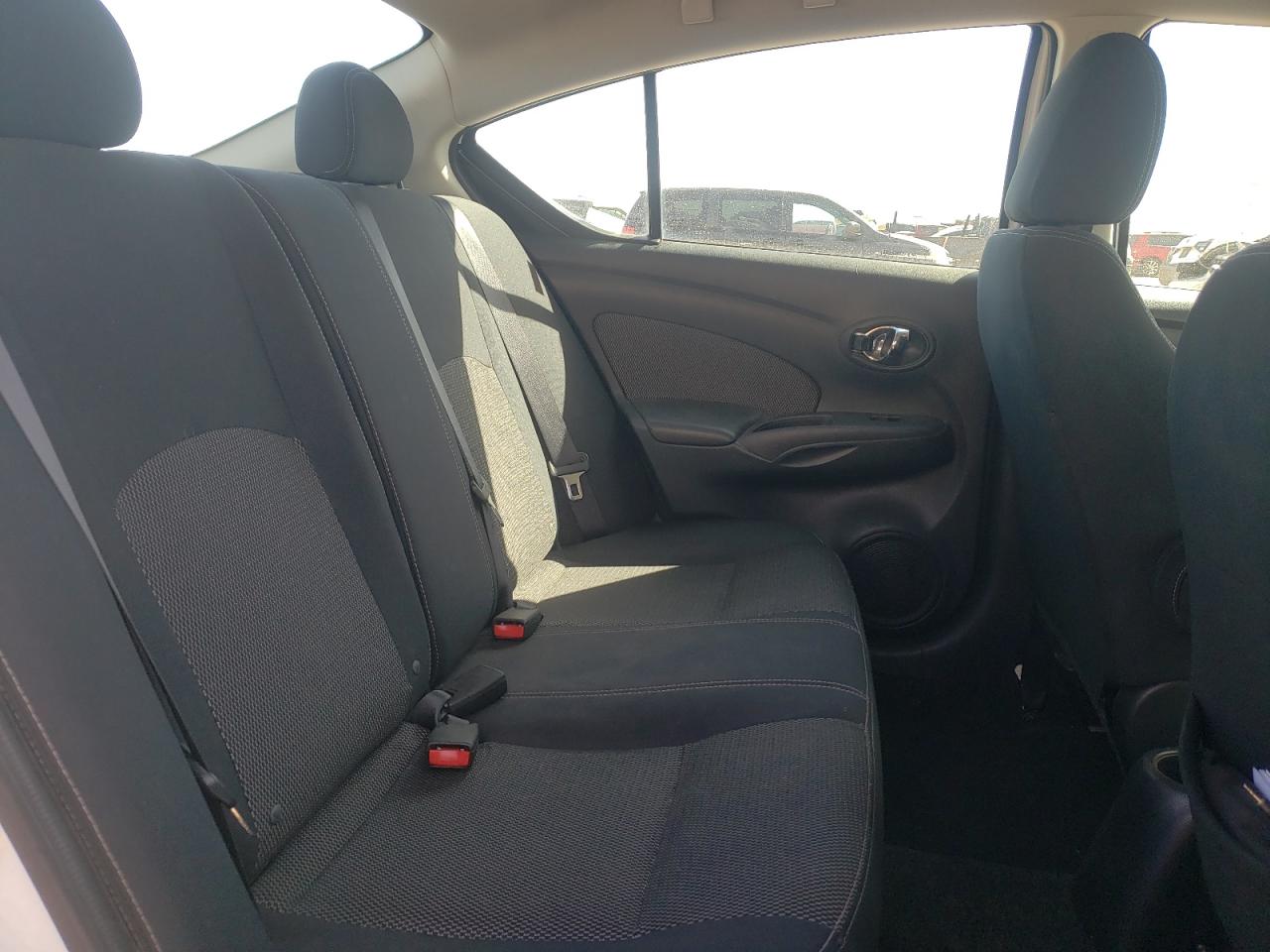Photo 6 from auction – 2016 NISSAN VERSA S with VIN 3N1CN7AP8GL809409