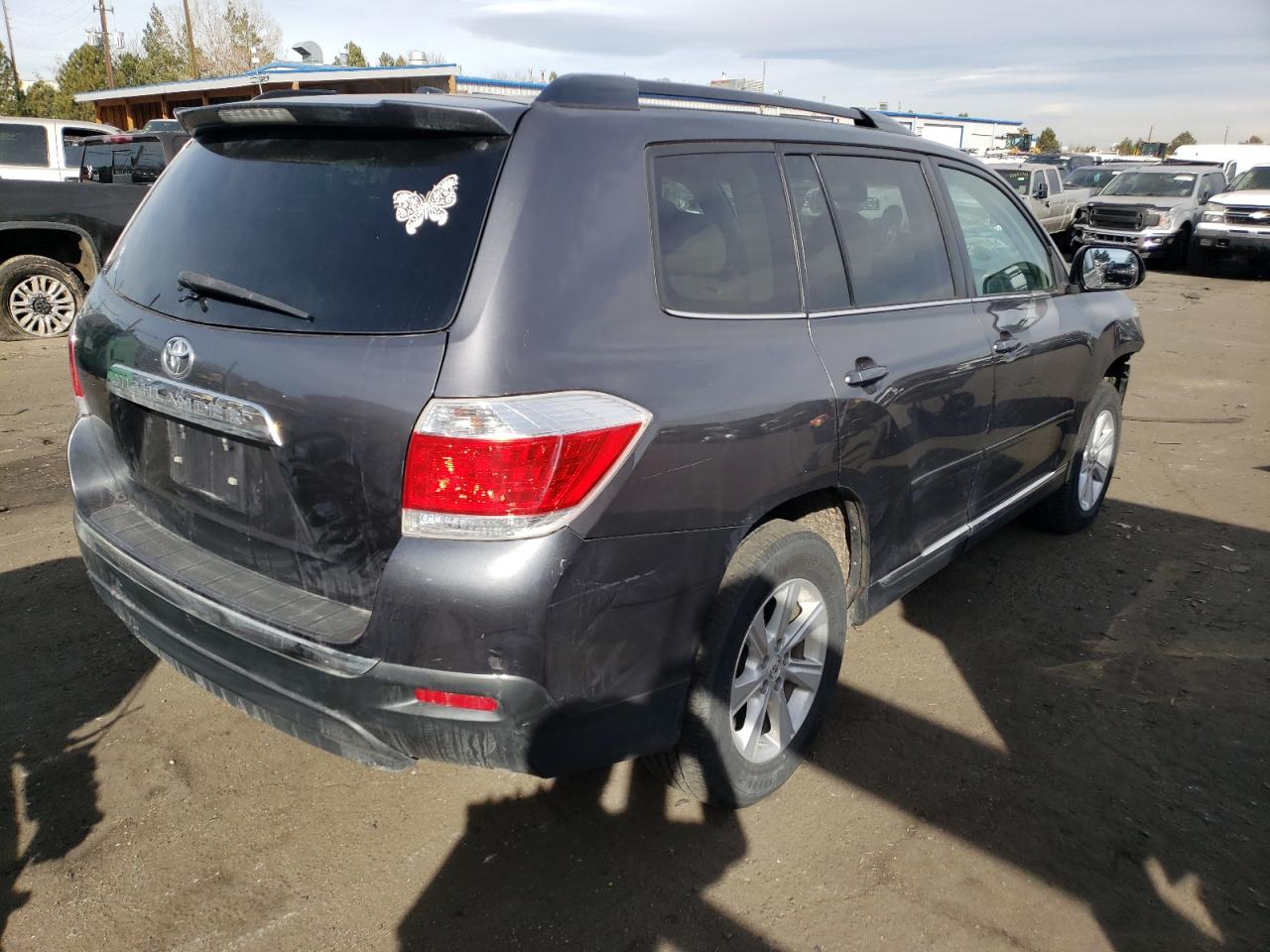 Photo 4 from auction – 2012 TOYOTA HIGHLANDER with VIN 5TDZA3EH9CS025288