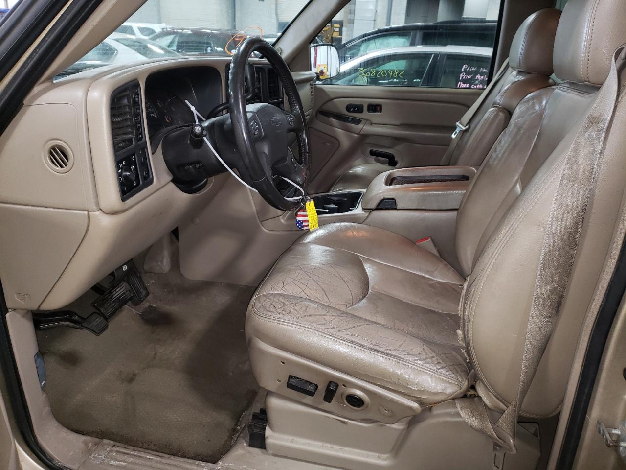Photo 5 from auction – 2004 CHEVROLET SILVERADO with VIN 1GCEK19TX4E338954
