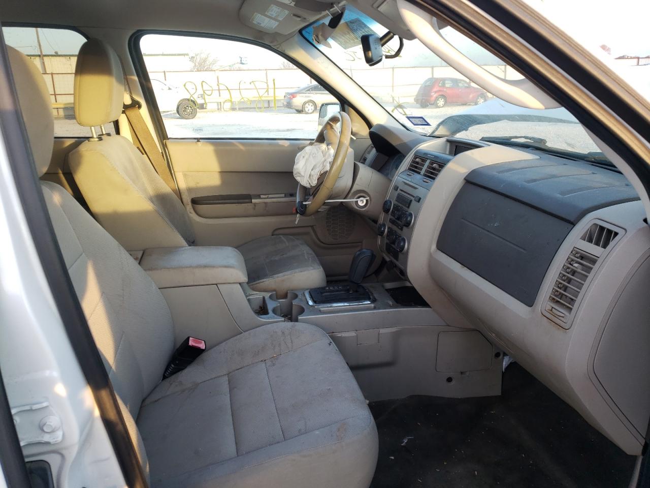 Photo 5 from auction – 2011 FORD ESCAPE XLT with VIN 1FMCU0DG2BKB85177