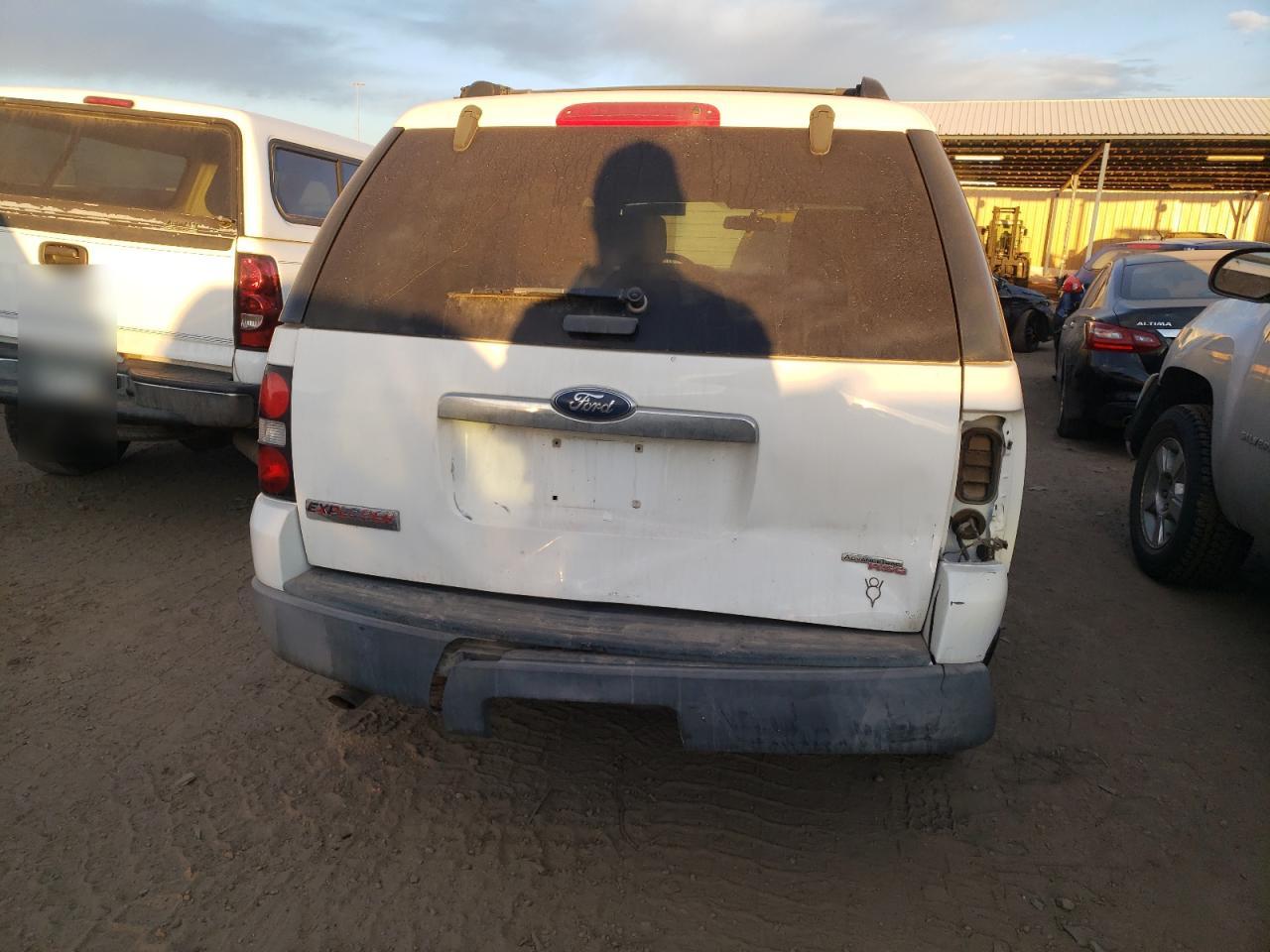 Photo 9 from auction – 2006 FORD EXPLORER X with VIN 1FMEU73836UB08873
