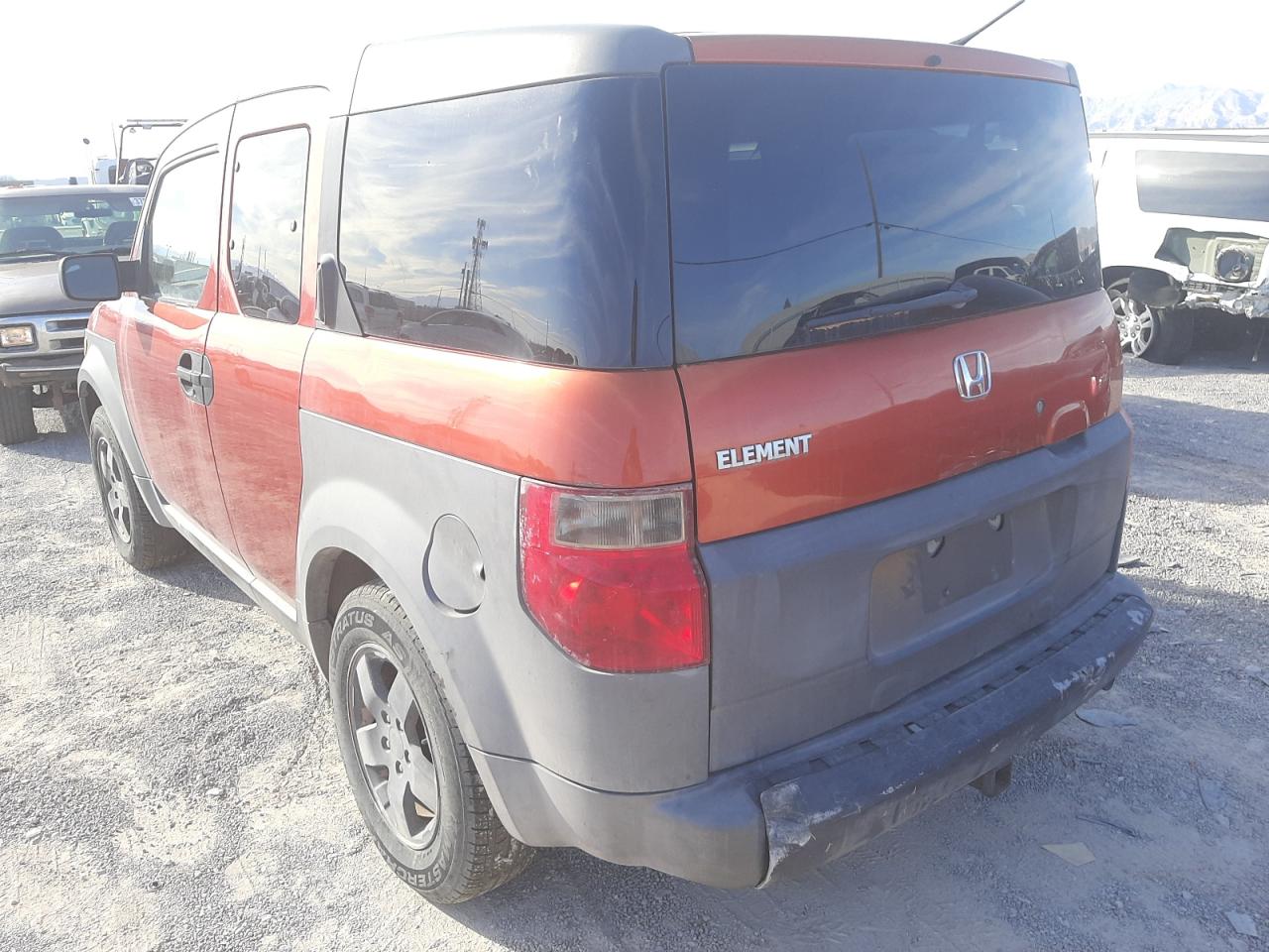 Foto 3 de la subasta – 2004 HONDA ELEMENT EX con VIN 5J6YH28664L026374