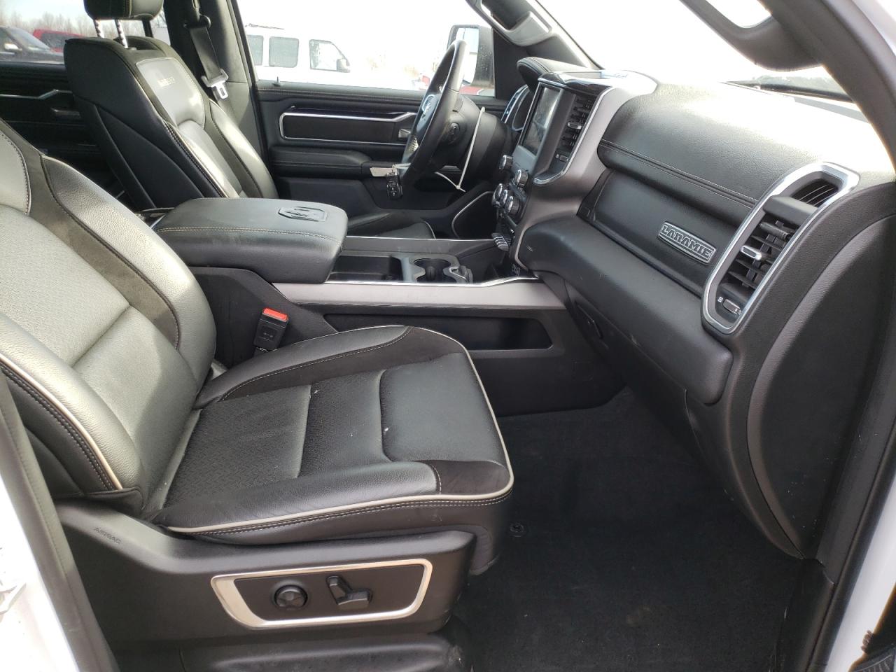 Photo 5 from auction – 2021 RAM 1500 LARAM with VIN 1C6SRFJT6MN737407