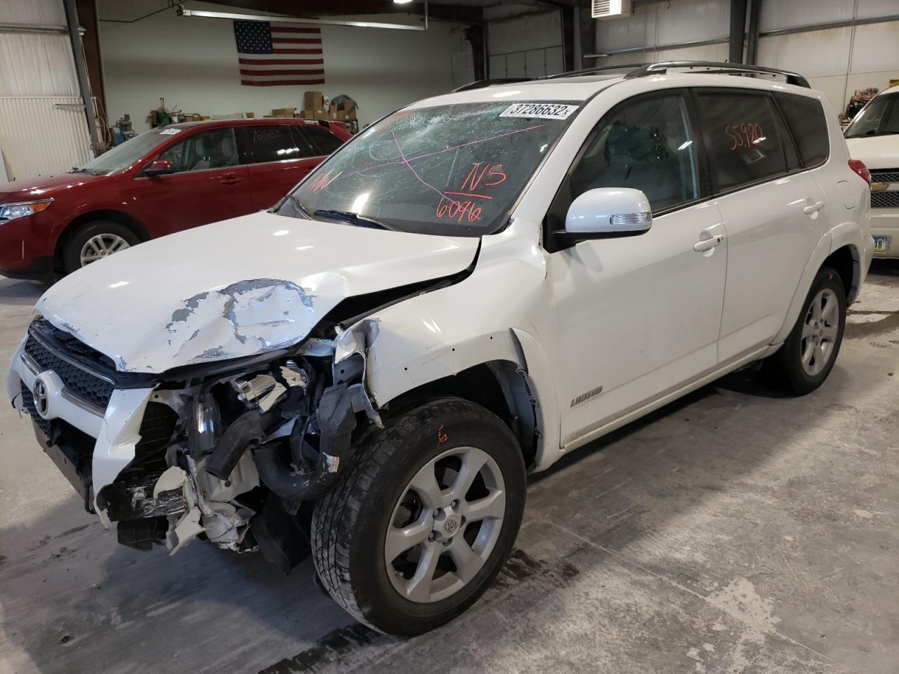 Photo 2 from auction – 2011 TOYOTA RAV4 LIMIT with VIN 2T3DK4DVXBW056096