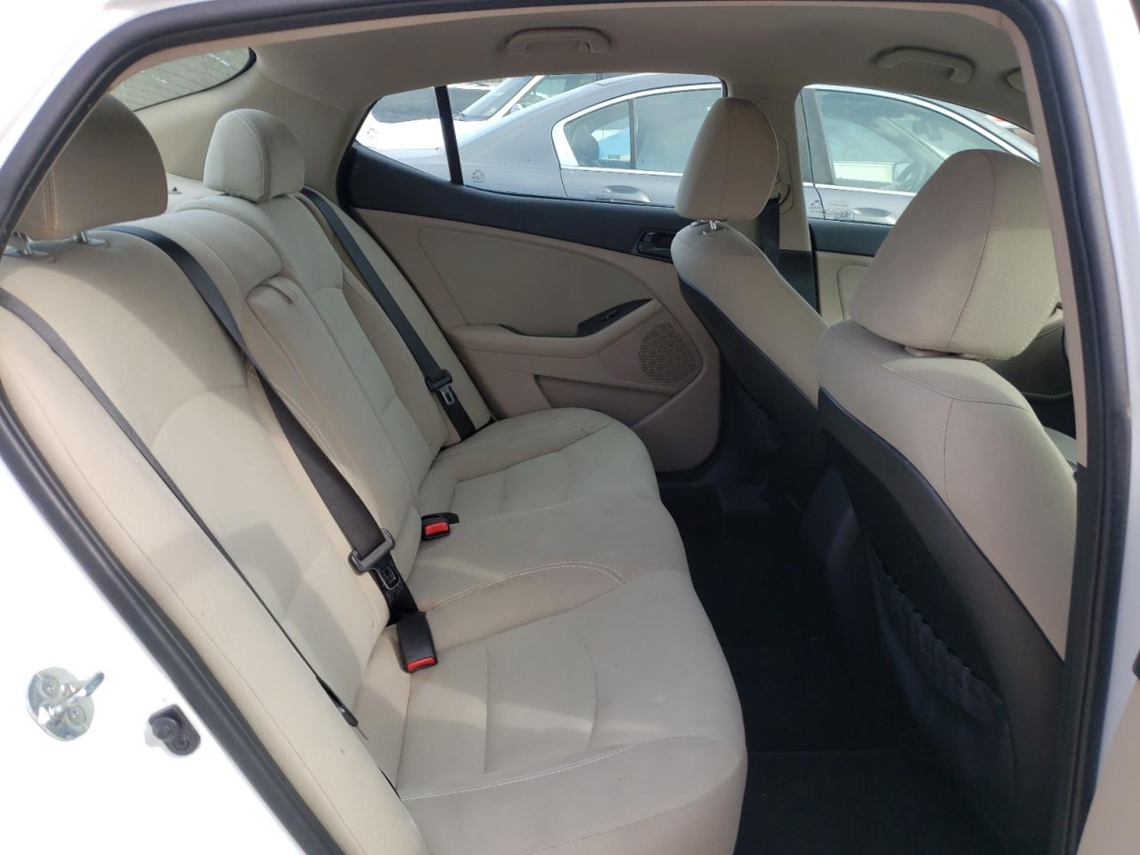 Photo 6 from auction – 2015 KIA OPTIMA with VIN 5XXGM4A72FG351702