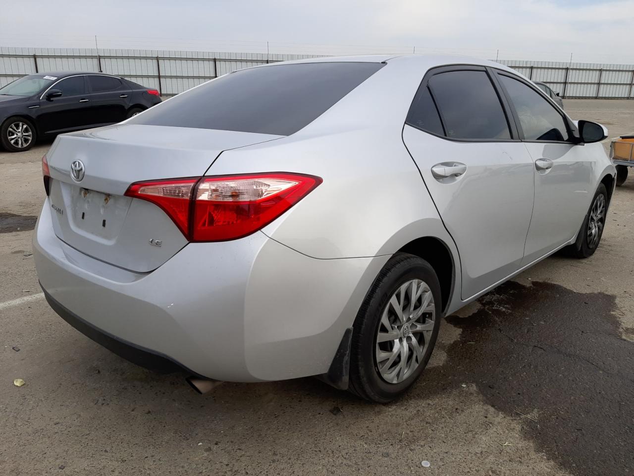 Photo 4 from auction – 2018 TOYOTA COROLLA L with VIN 2T1BURHE0JC030088