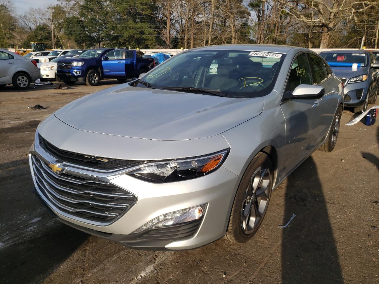 Photo 2 from auction – 2021 CHEVROLET MALIBU LT with VIN 1G1ZD5ST5MF072971
