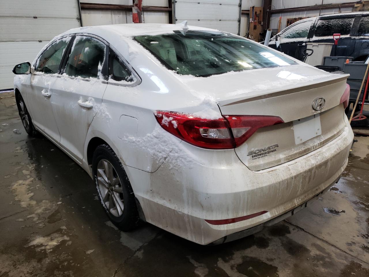 Photo 3 from auction – 2016 HYUNDAI SONATA SE with VIN 5NPE24AF0GH416301