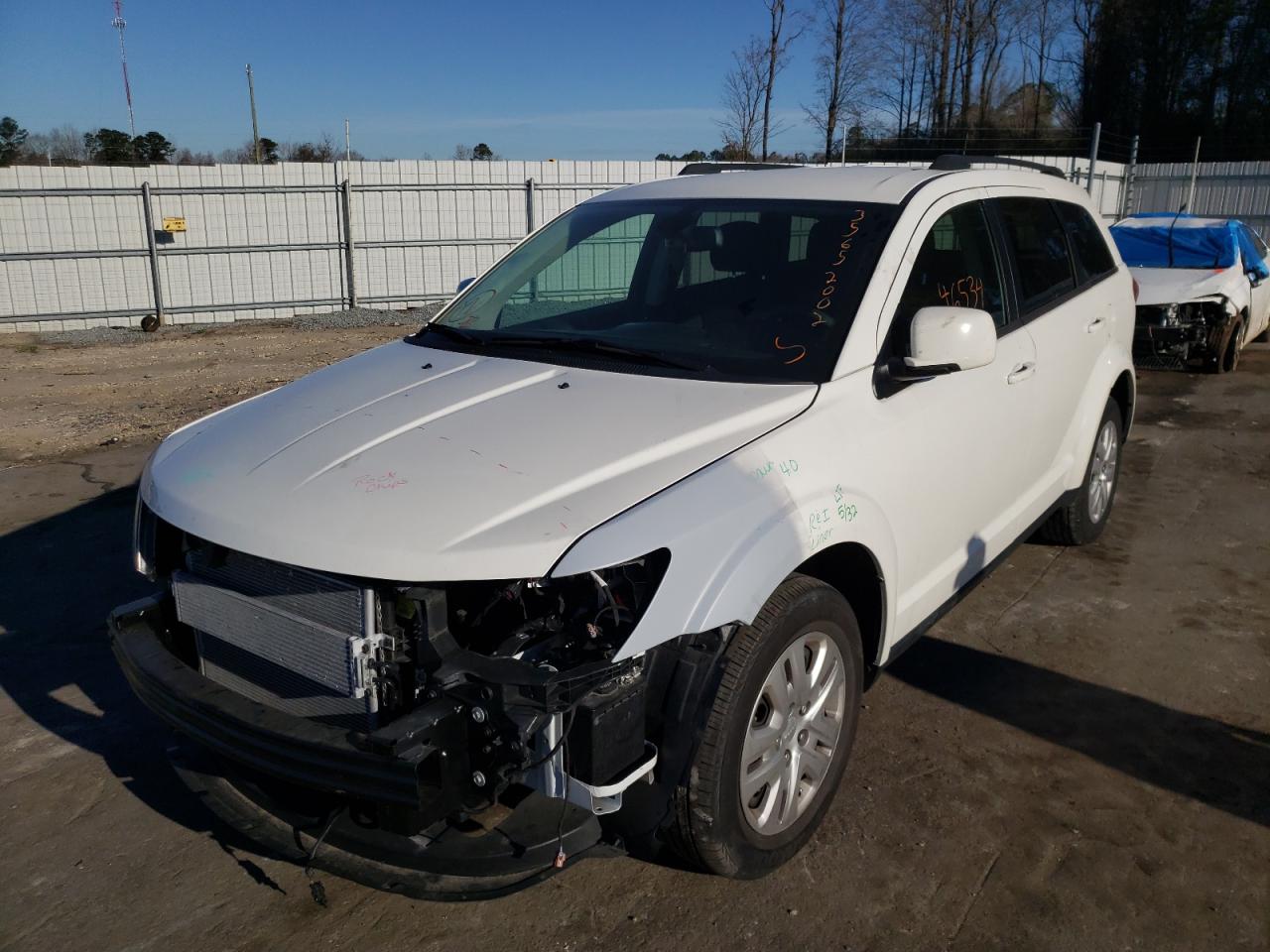 Photo 2 from auction – 2019 DODGE JOURNEY SE with VIN 3C4PDCBG9KT845207