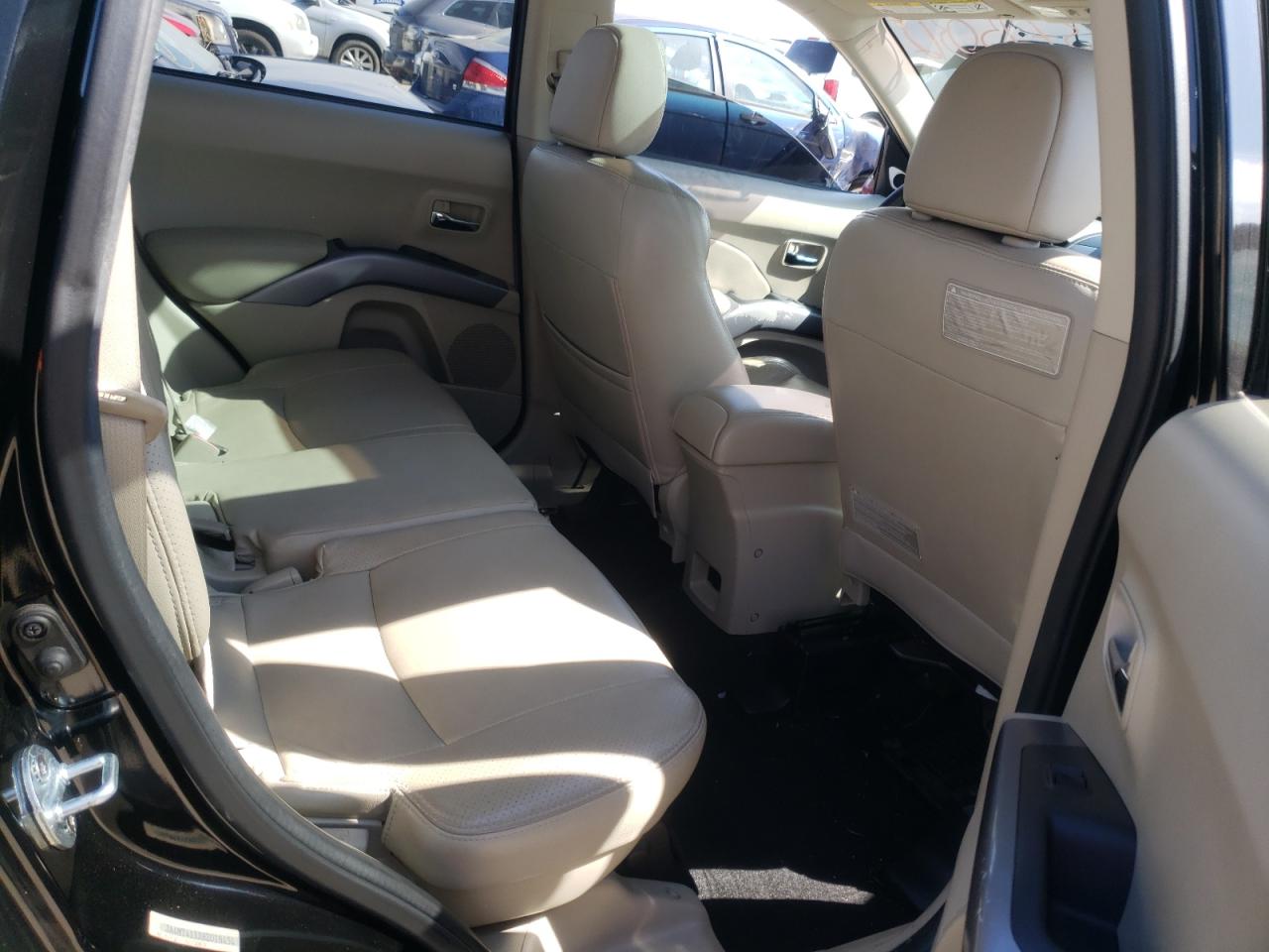 Photo 6 from auction – 2008 MITSUBISHI OUTLANDER with VIN JA4MT41XX8Z018454