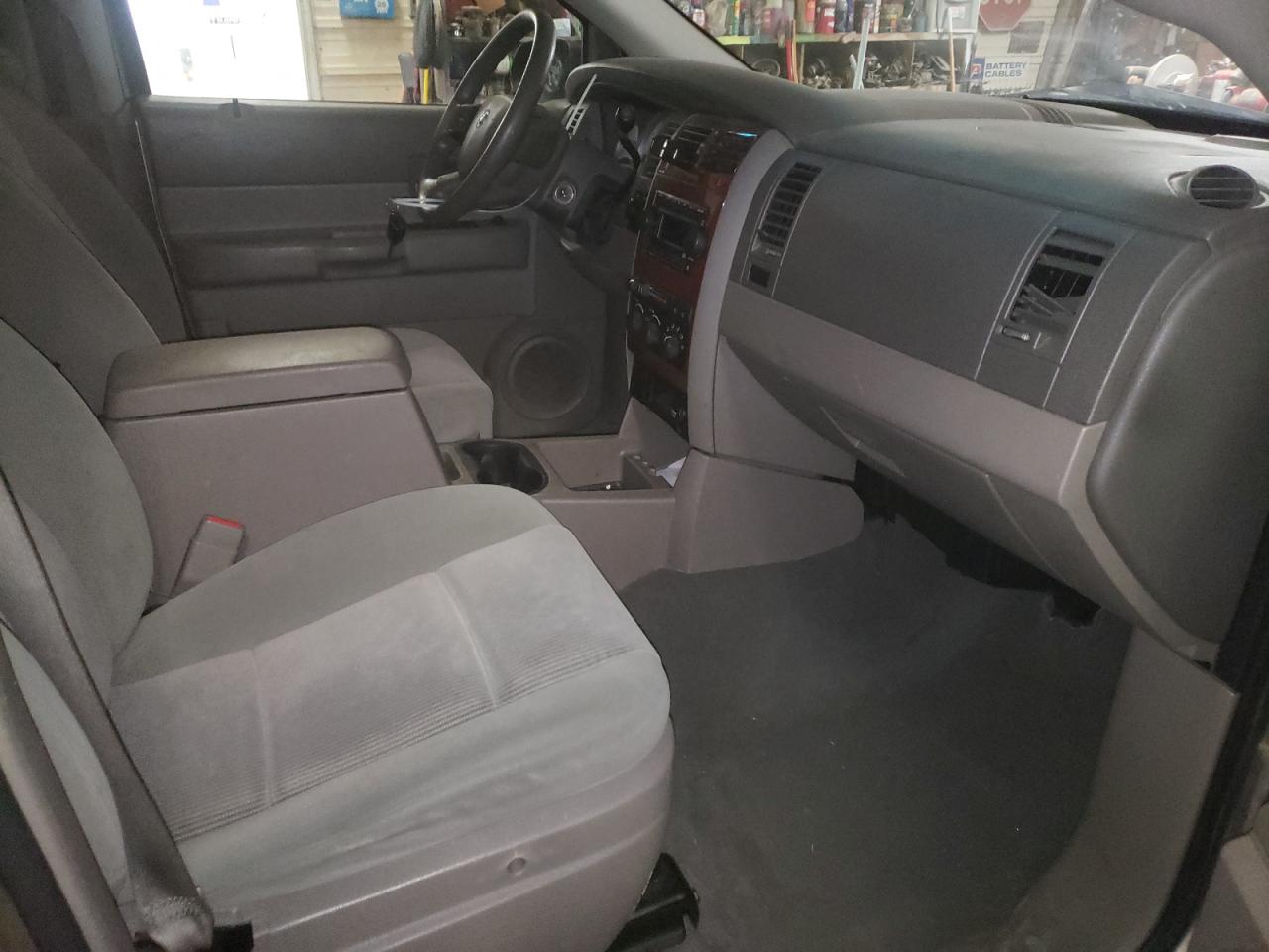 Photo 5 from auction – 2006 DODGE DURANGO SL with VIN 1D4HB48N06F150090