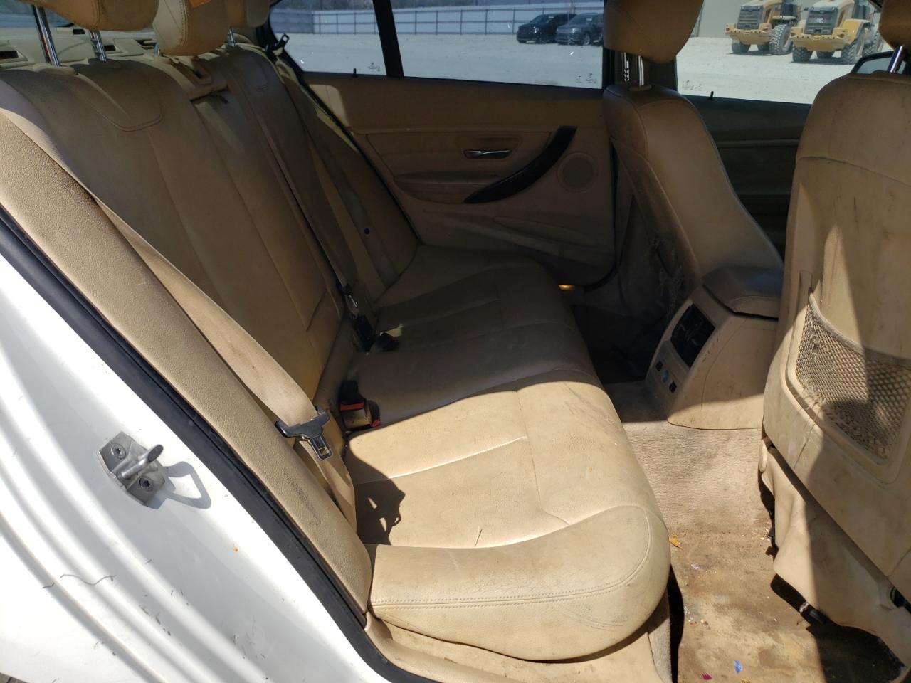 Photo 6 from auction – 2015 BMW 328 XI SUL with VIN WBA3B5G58FNS17987