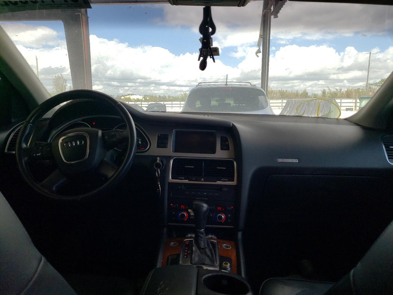 Photo 9 from auction – 2008 AUDI Q7 with VIN WA1BY74L38D067253
