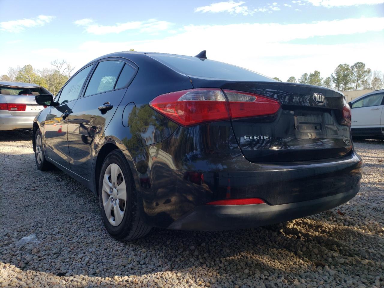Photo 3 from auction – 2015 KIA FORTE LX with VIN KNAFK4A63F5321389