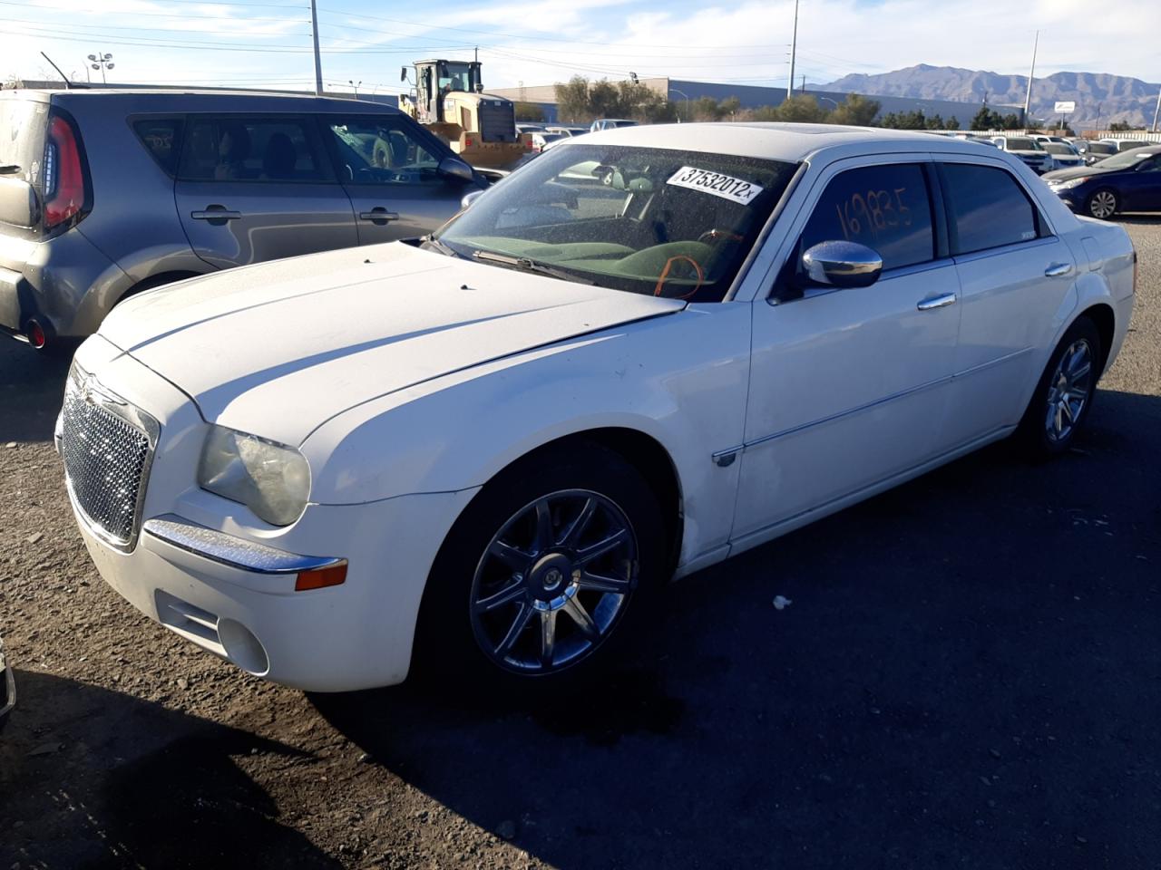 Photo 2 from auction – 2006 CHRYSLER 300C with VIN 2C3KA63H56H207244