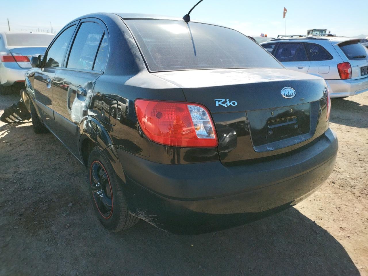 Photo 3 from auction – 2006 KIA RIO with VIN KNADE123166076720
