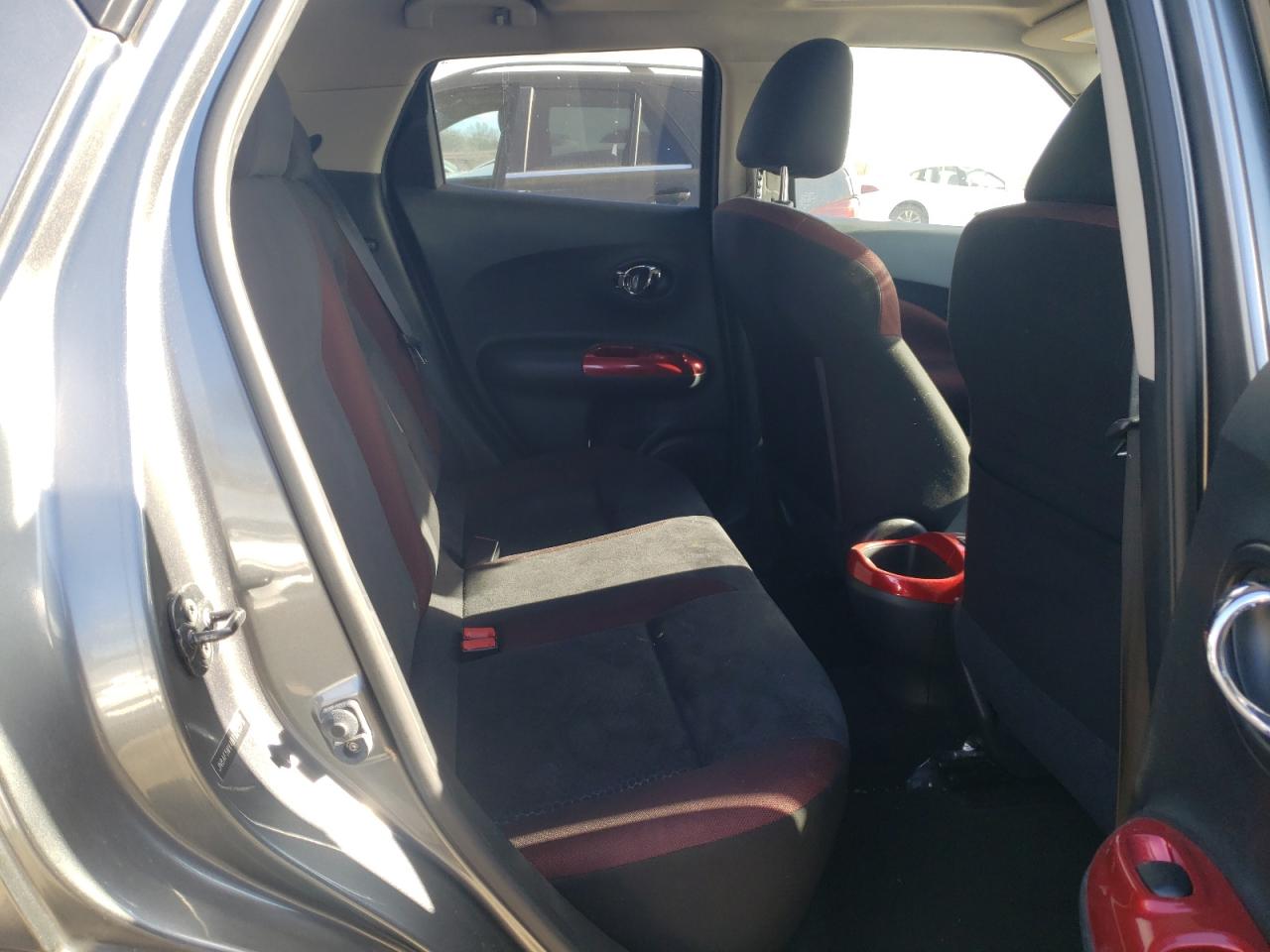 Photo 6 from auction – 2011 NISSAN JUKE S with VIN JN8AF5MV4BT020375