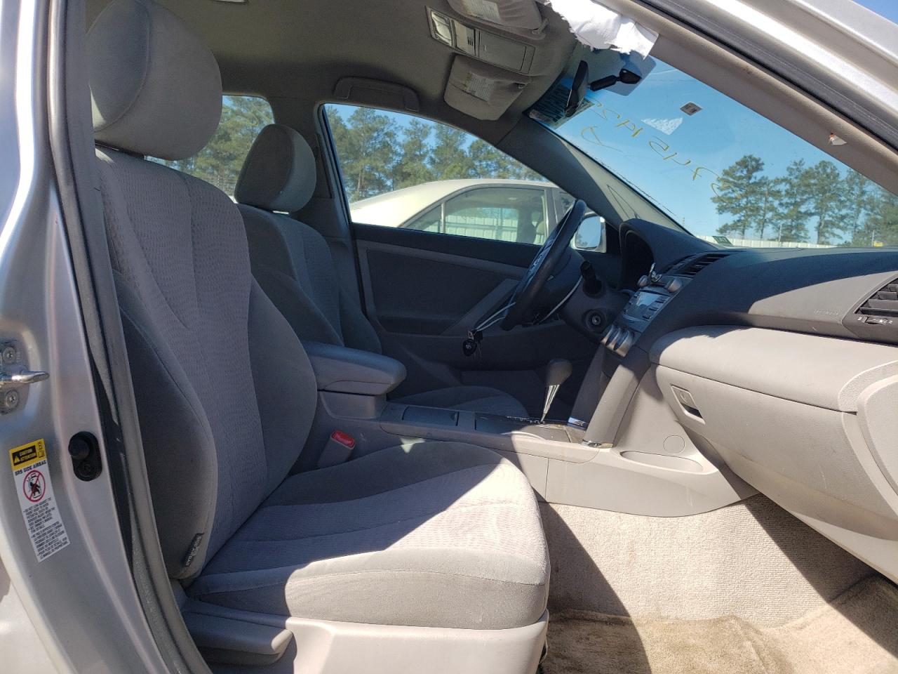 Photo 5 from auction – 2010 TOYOTA CAMRY BASE with VIN 4T1BF3EK0AU026106