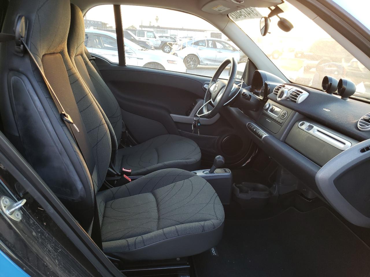 Photo 5 from auction – 2014 SMART FORTWO with VIN WMEEJ9AA5EK736542