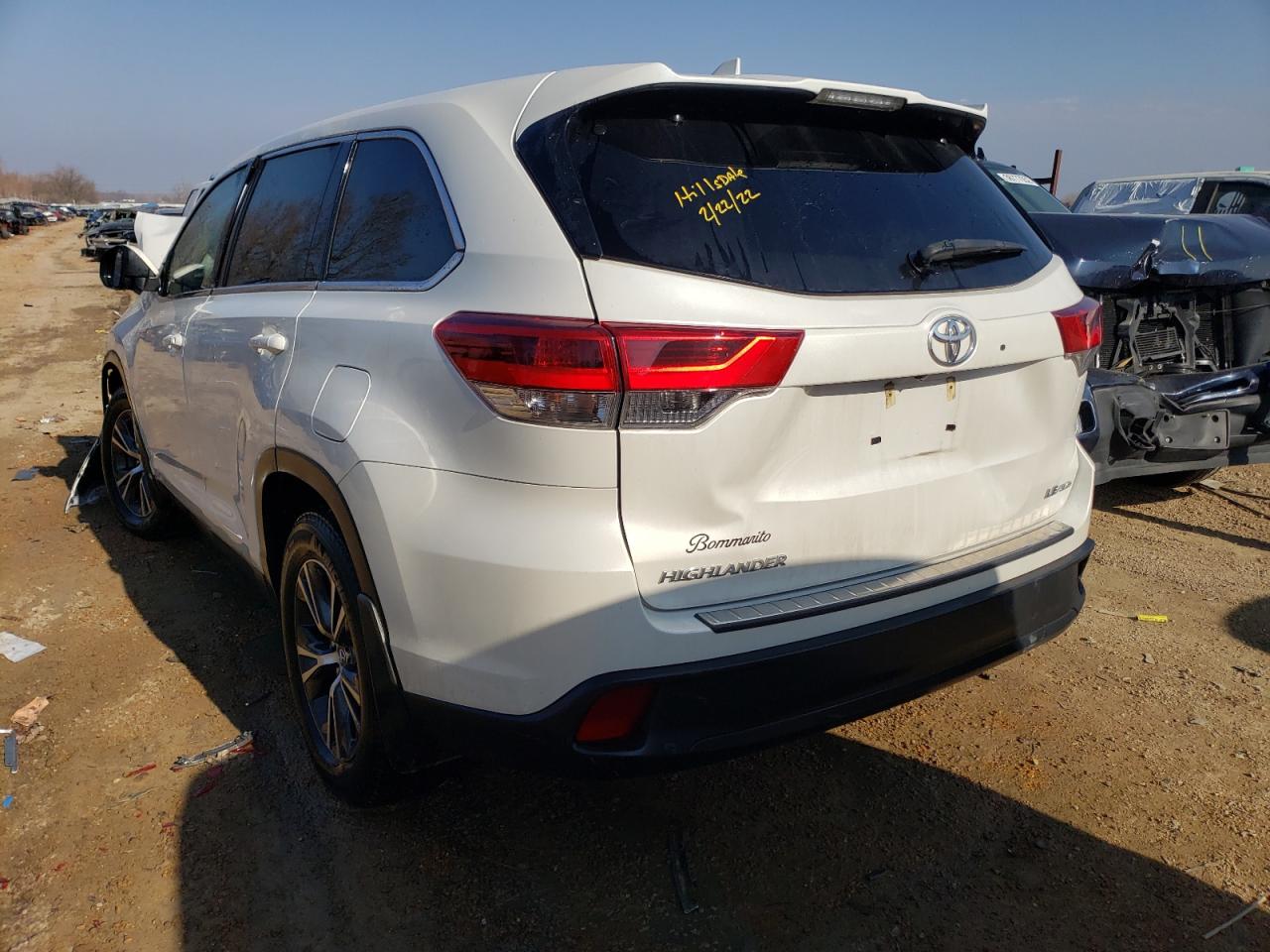 Photo 3 from auction – 2019 TOYOTA HIGHLANDER with VIN 5TDBZRFH2KS921829