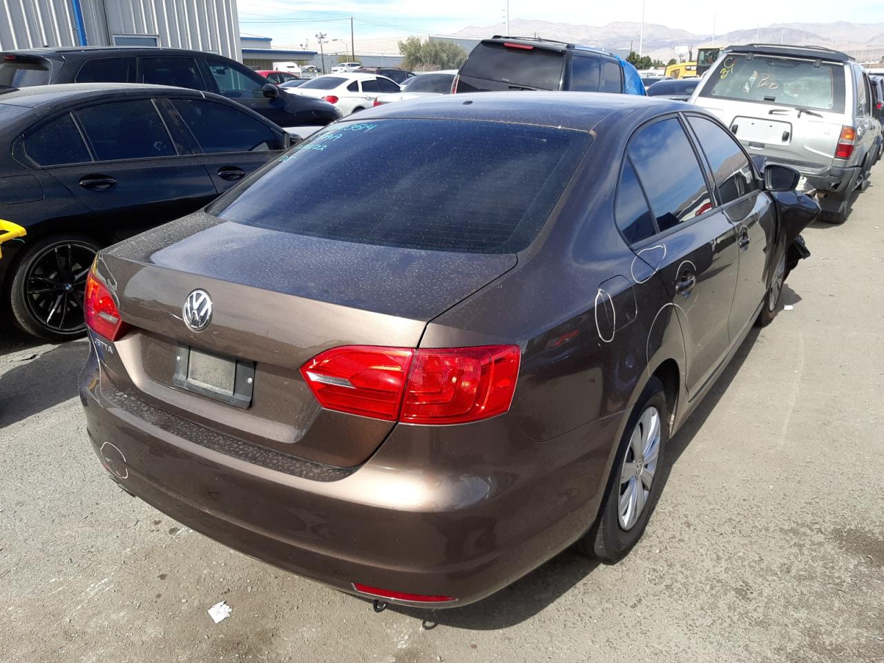 Photo 4 from auction – 2014 VOLKSWAGEN JETTA BASE with VIN 3VW2K7AJ5EM255196