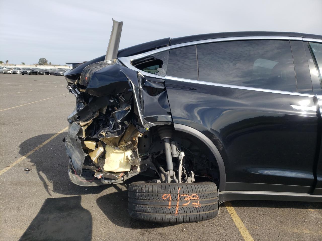 Photo 9 from auction – 2019 TESLA MODEL X with VIN 5YJXCBE22KF210390