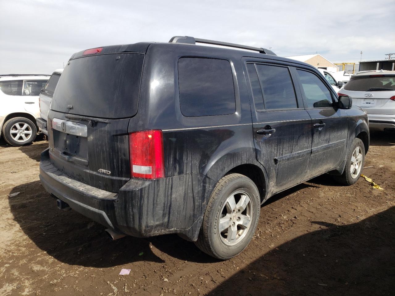 Photo 4 from auction – 2011 HONDA PILOT EX with VIN 5FNYF4H4XBB015805