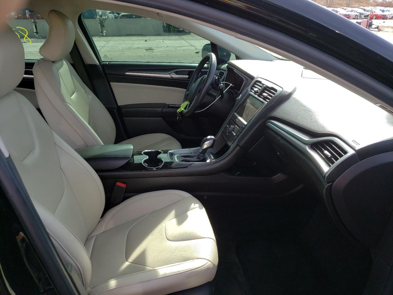 Photo 5 from auction – 2016 FORD FUSION TIT with VIN 3FA6P0D96GR252835