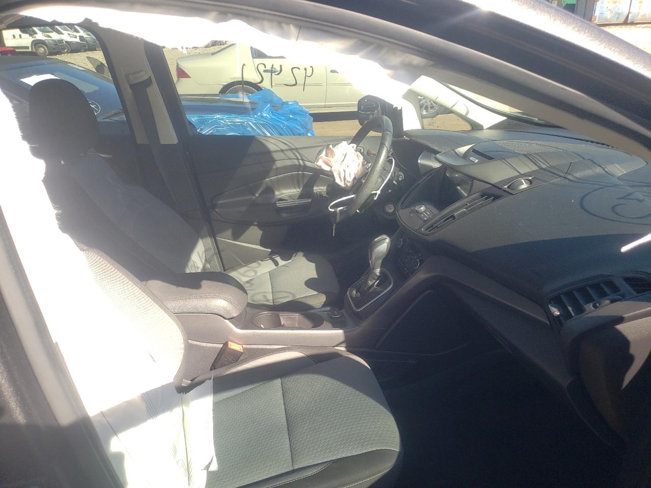 Photo 5 from auction – 2017 FORD C-MAX SE with VIN 1FADP5EU1HL111260
