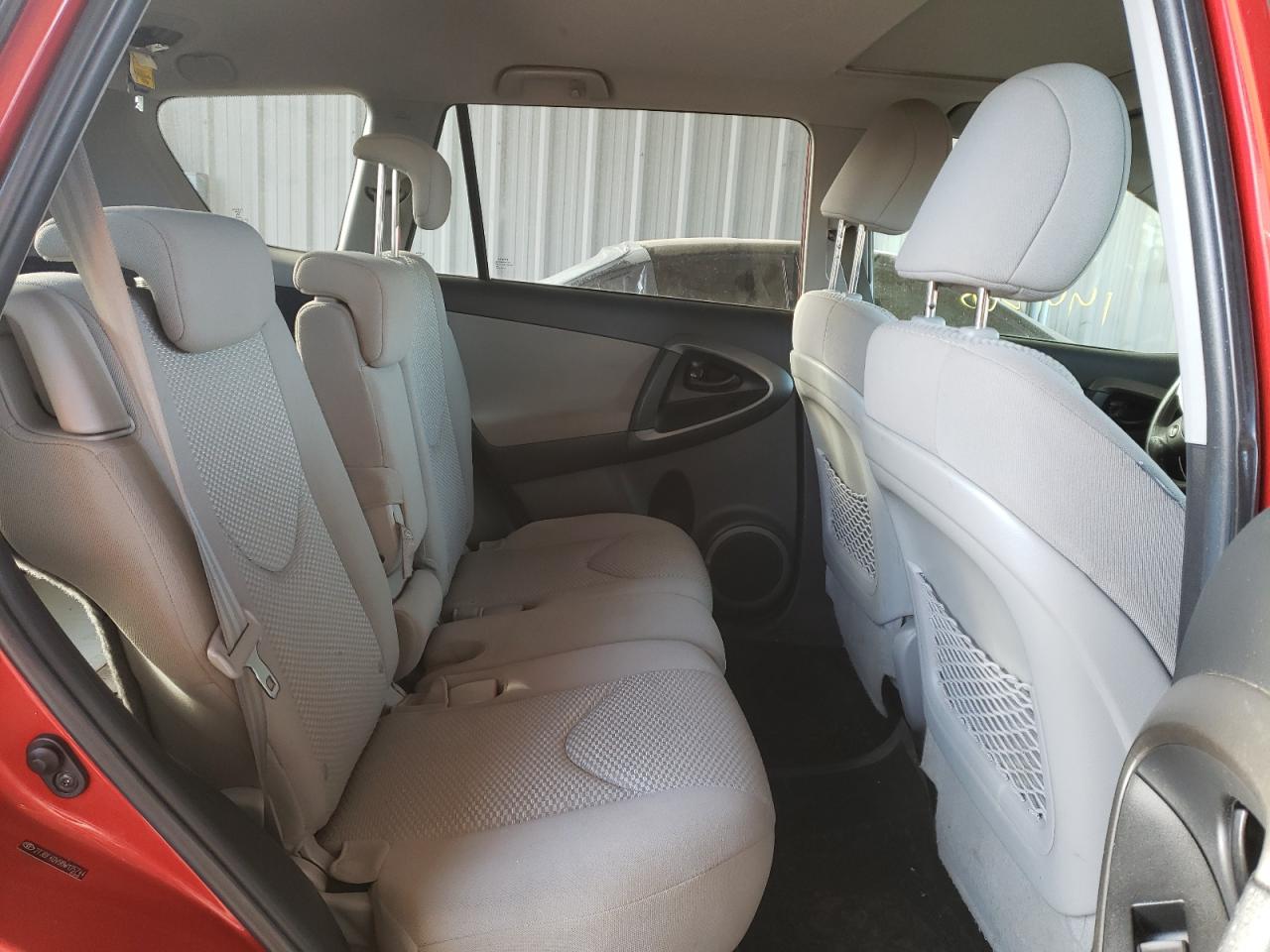 Photo 6 from auction – 2011 TOYOTA RAV4 with VIN 2T3BF4DV9BW125744