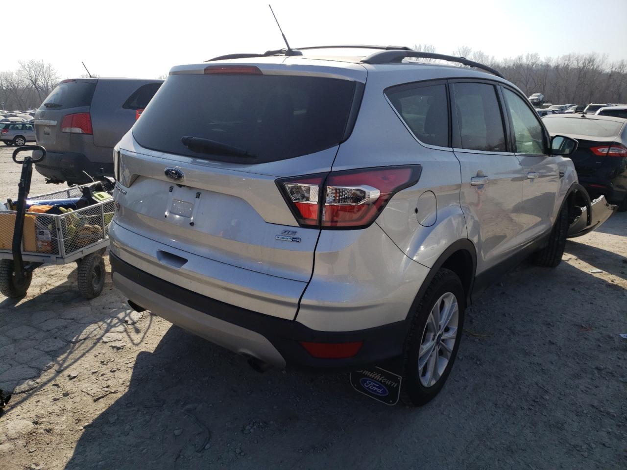 Photo 4 from auction – 2017 FORD ESCAPE SE with VIN 1FMCU9GDXHUB48073