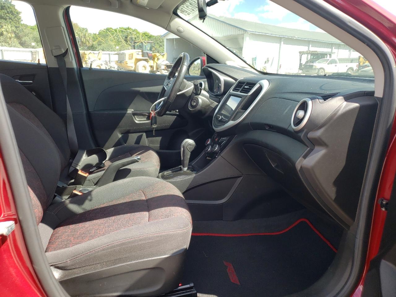 Photo 5 from auction – 2017 CHEVROLET SONIC LT with VIN 1G1JD6SH1H4153904