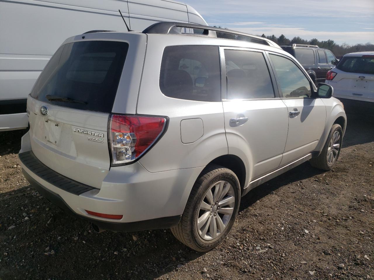 Photo 4 from auction – 2013 SUBARU FORESTER L with VIN JF2SHAEC9DH432170