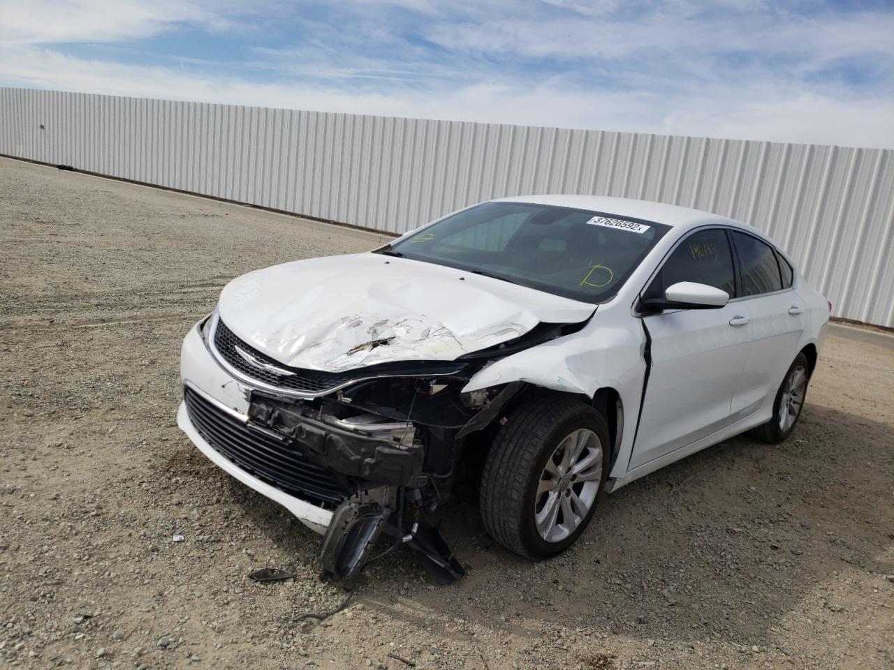 Photo 2 from auction – 2015 CHRYSLER 200 LIMITE with VIN 1C3CCCAB6FN671288