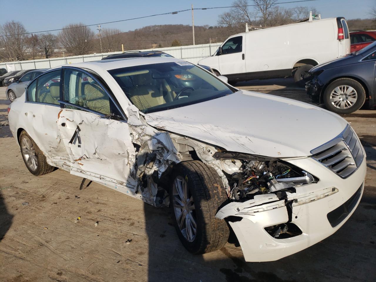 Photo 9 from auction – 2011 HYUNDAI GENESIS 4. with VIN KMHGC4DFXBU128247