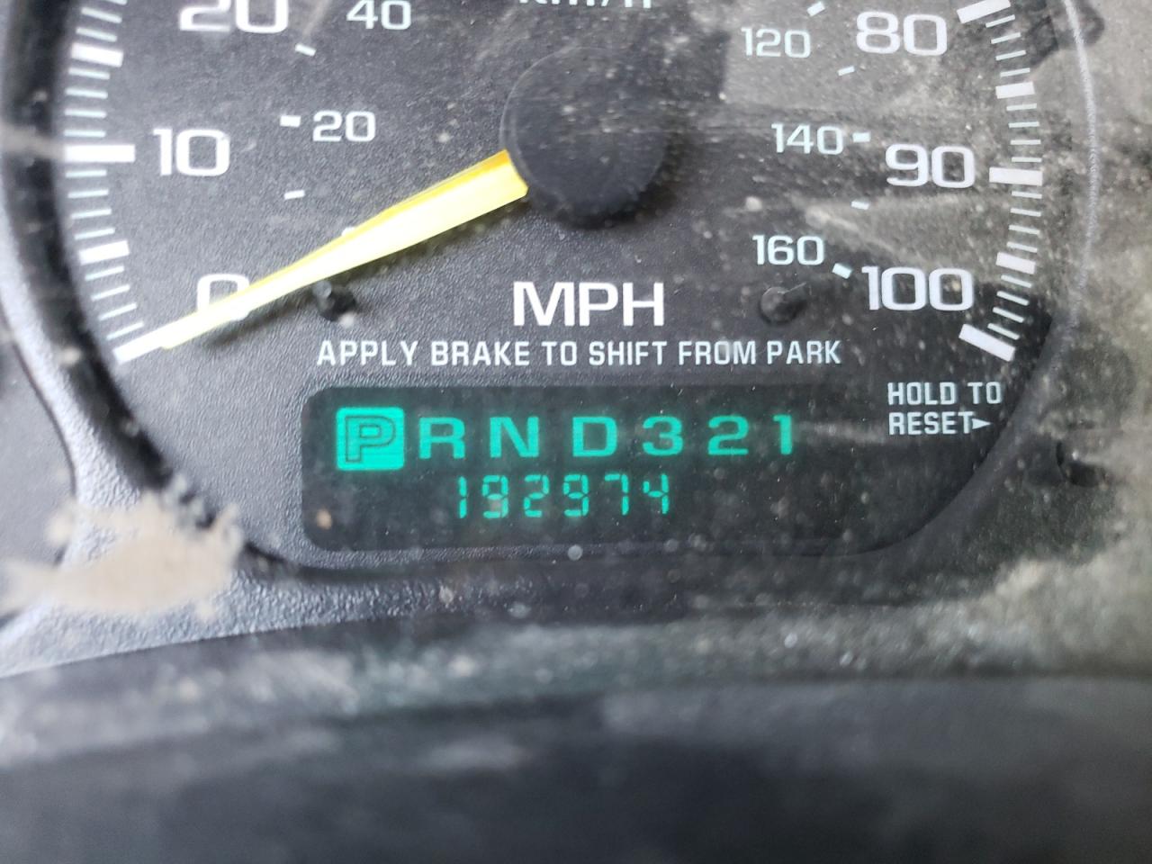 Photo 8 from auction – 2001 CHEVROLET SILVERADO with VIN 2GCEC19V211223664