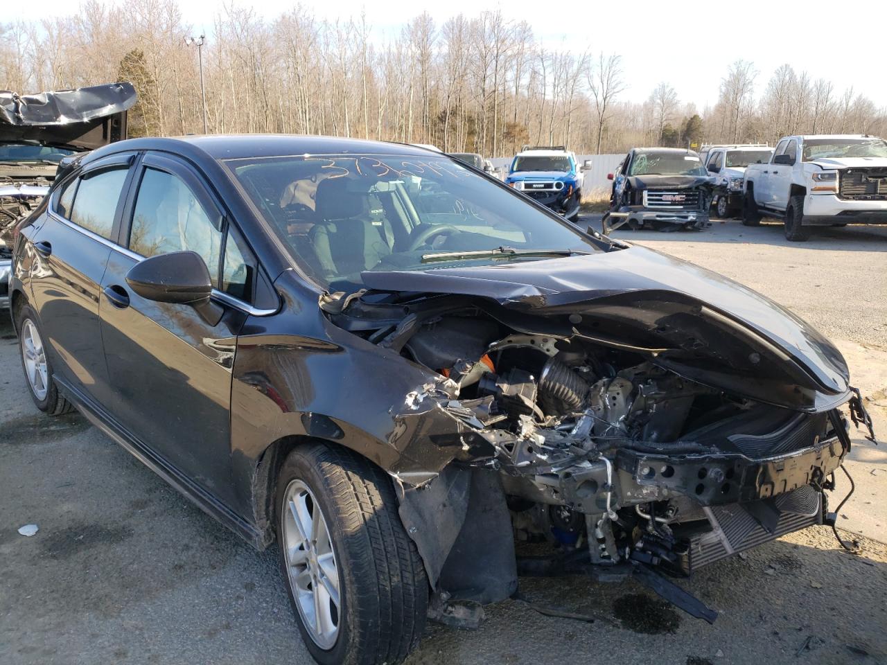 Photo 1 from auction – 2018 CHEVROLET CRUZE LT with VIN 3G1BE6SM1JS545883