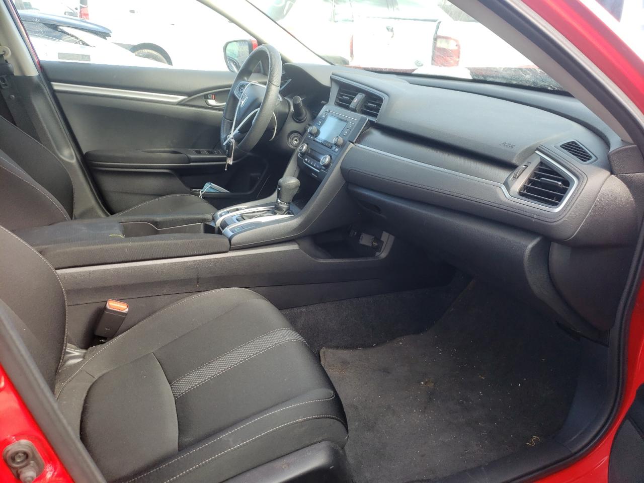 Photo 5 from auction – 2019 HONDA CIVIC LX with VIN 2HGFC2F68KH577965